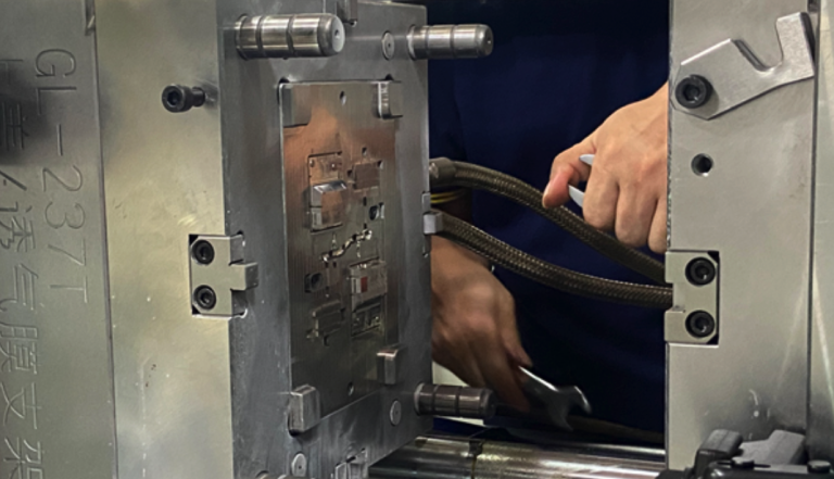 chuyển động của khuôn mẫu